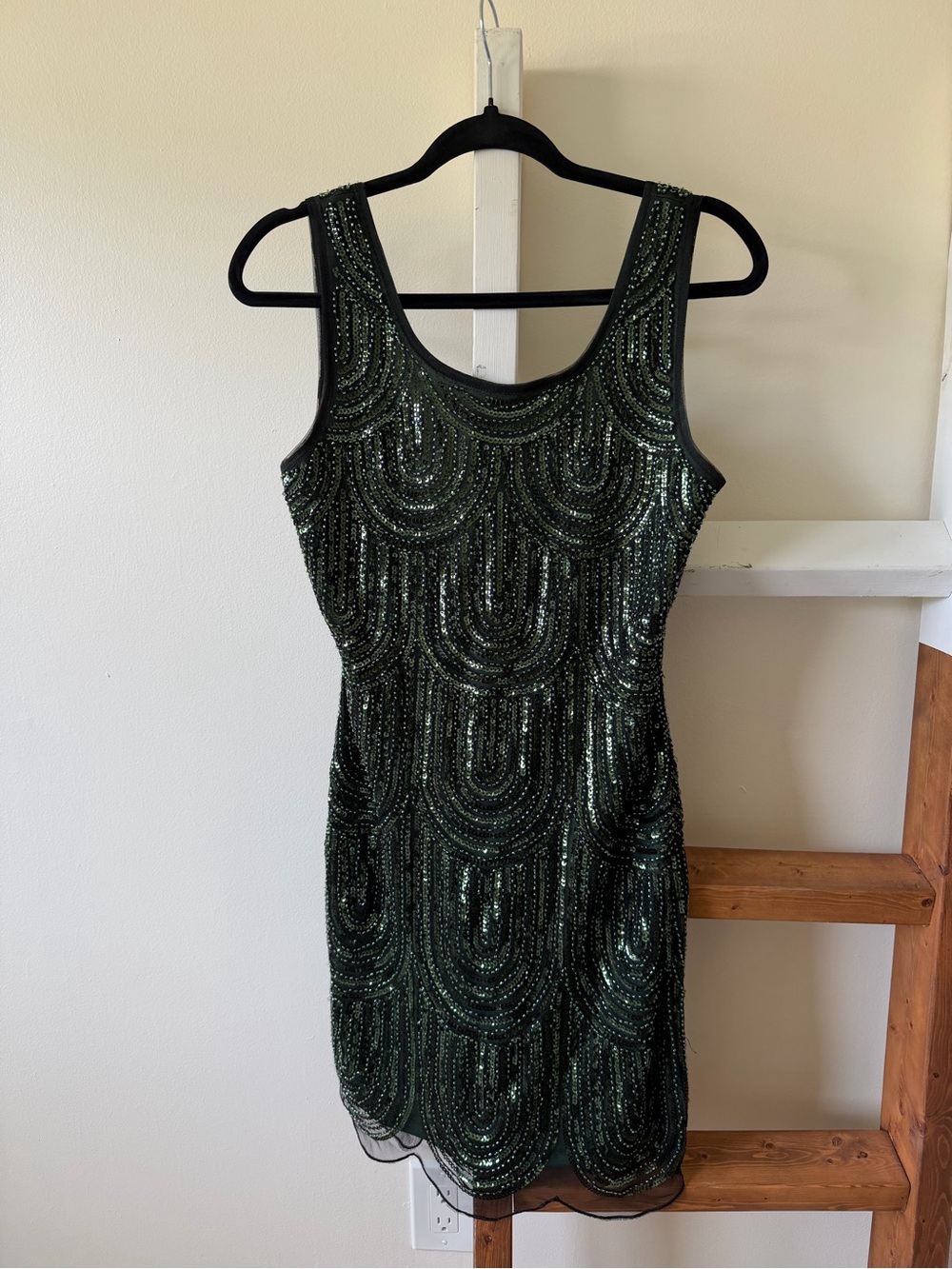 verty Dark Green Sequin Mini Dress